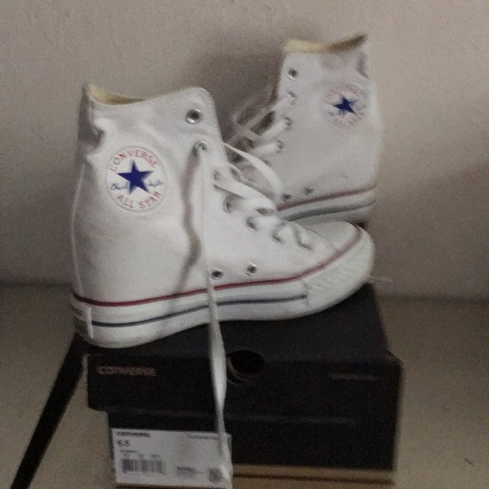 Converse platform shoes